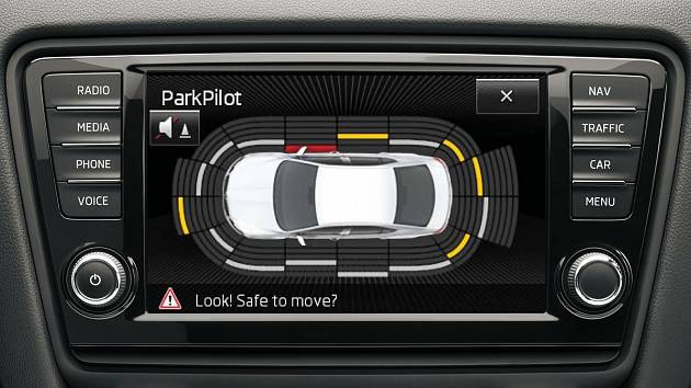 Montáž parkovacích senzorů a couvací kamery