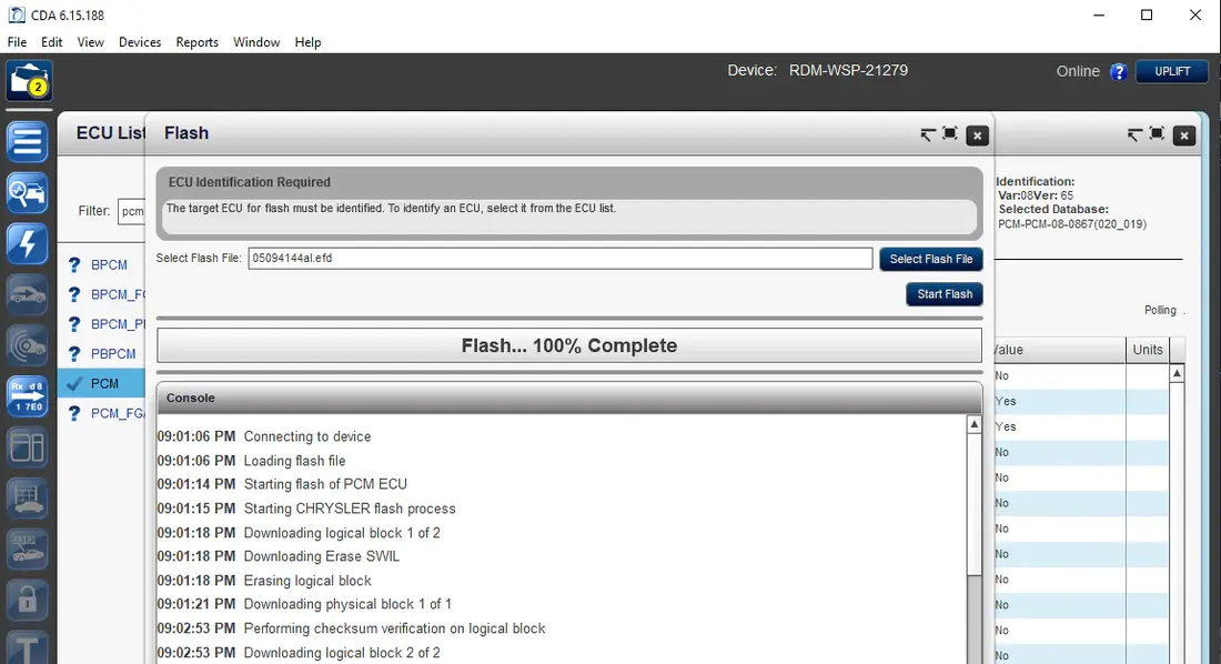 Diagnostický tablet připojený k vozu FCA