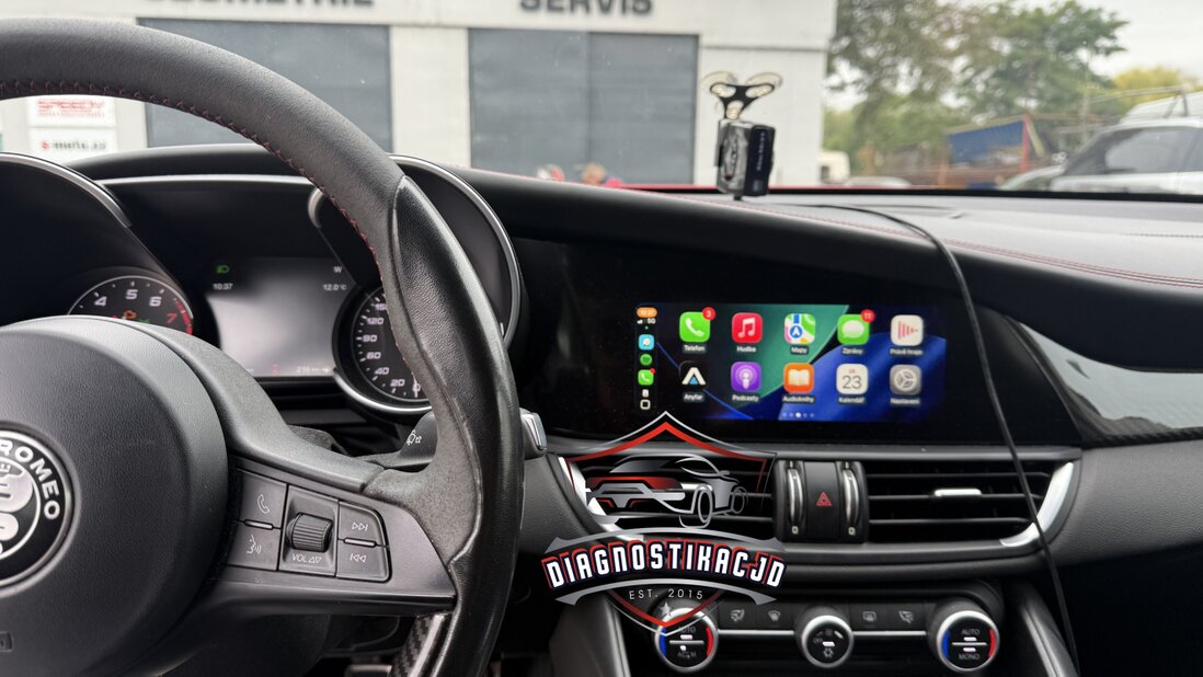 Instalace multimediální jednotky do vozu